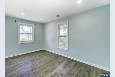 27 Honiss Street, Belleville, NJ 07109 - Photo 19