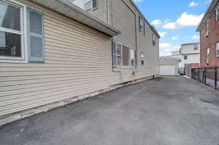 27 Honiss St, Belleville, NJ 07109 - Photo 3
