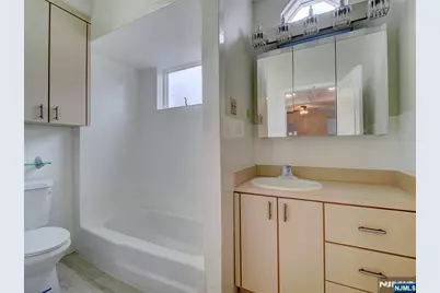 27 Honiss Street, Belleville, NJ 07109 - Photo 13