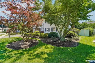 41-57 Rys, Fair Lawn, NJ 07410 - Photo 3