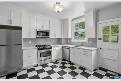 195 Riveredge Road 1 #1, Tenafly, NJ 07670 - Photo 9