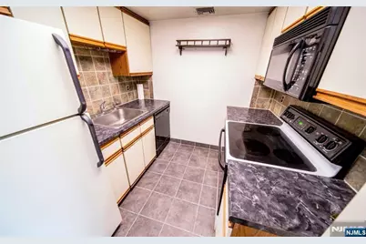 89 Kansas Street 3D #3D, Hackensack, NJ 07601 - Photo 5