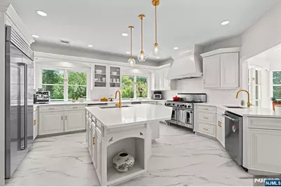 27 Shinnecock Trail, Franklin Lakes, NJ 07417 - Photo 7