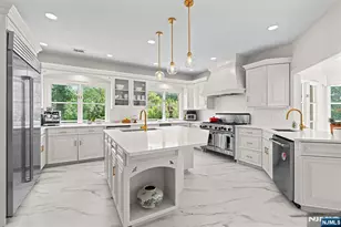 27 Shinnecock Trail, Franklin Lakes, NJ 07417 - Photo 7