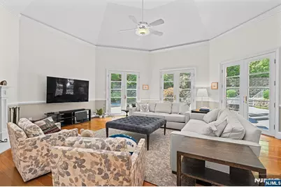 27 Shinnecock Trail, Franklin Lakes, NJ 07417 - Photo 17
