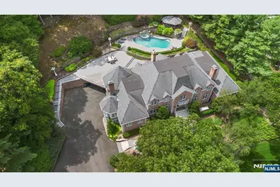 27 Shinnecock Trail, Franklin Lakes, NJ 07417 - Photo 3