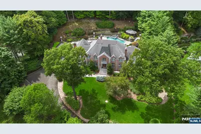 27 Shinnecock Trail, Franklin Lakes, NJ 07417 - Photo 45