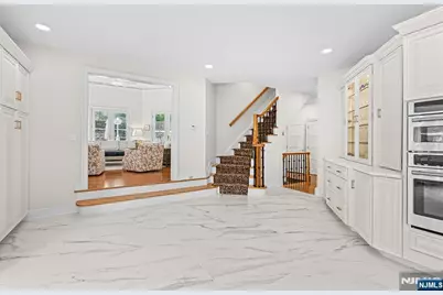 27 Shinnecock Trail, Franklin Lakes, NJ 07417 - Photo 11