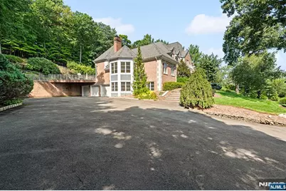 27 Shinnecock Trail, Franklin Lakes, NJ 07417 - Photo 43