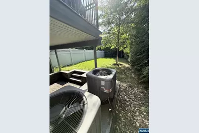 1656 Maple Street, Fort Lee, NJ 07024 - Photo 37