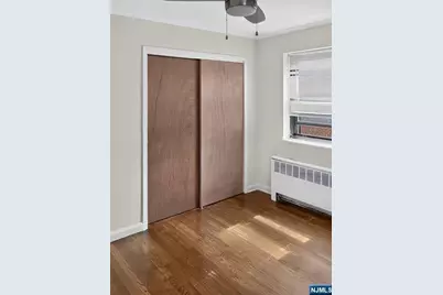2339 Hudson Terrace C7 #C7, Fort Lee, NJ 07024 - Photo 9