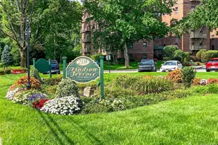 2339 Hudson Terrace C7, Fort Lee, NJ 07024 - Photo 1