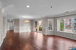 304 Smith Ct 304, Edgewater, NJ 07020 - Photo 13