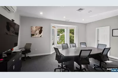 304 Smith Court 304 #304, Edgewater, NJ 07020 - Photo 43