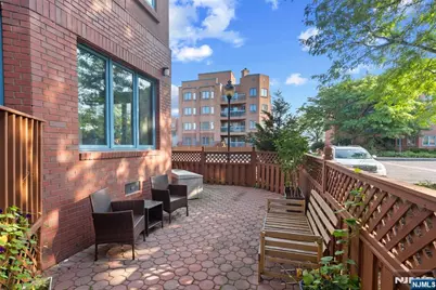 304 Smith Court 304 #304, Edgewater, NJ 07020 - Photo 35