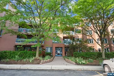 304 Smith Court 304 #304, Edgewater, NJ 07020 - Photo 39
