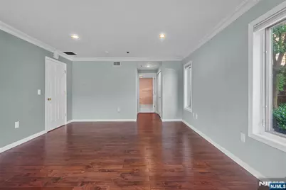 304 Smith Court 304 #304, Edgewater, NJ 07020 - Photo 19