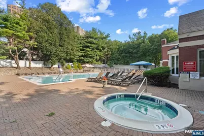 304 Smith Court 304 #304, Edgewater, NJ 07020 - Photo 47