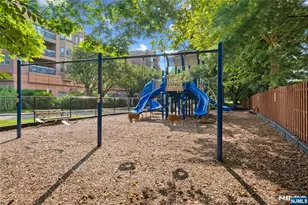 304 Smith Ct 304, Edgewater, NJ 07020 - Photo 49