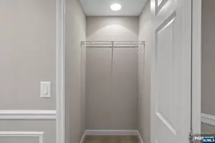 304 Smith Ct 304, Edgewater, NJ 07020 - Photo 17