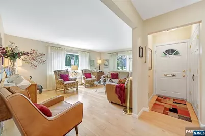 152 Coles Avenue, Hackensack, NJ 07601 - Photo 7