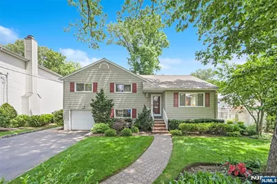 152 Coles Avenue, Hackensack, NJ 07601 - Photo 1