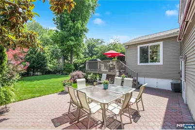 152 Coles Avenue, Hackensack, NJ 07601 - Photo 27