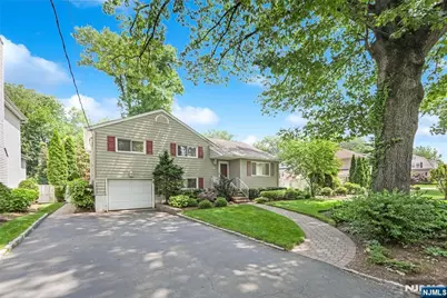 152 Coles Avenue, Hackensack, NJ 07601 - Photo 3