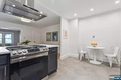 21 Central Avenue 1R #1R, Montclair, NJ 07042 - Photo 9