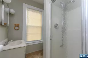 11 Montague Pl 2, Montclair, NJ 07042 - Photo 19