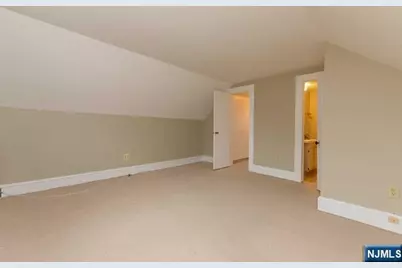 11 Montague Place 2 #2, Montclair, NJ 07042 - Photo 15