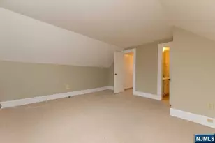 11 Montague Pl 2, Montclair, NJ 07042 - Photo 15