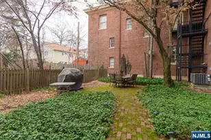 11 Montague Pl 2, Montclair, NJ 07042 - Photo 21