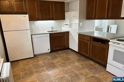 11 Montague Place 2 #2, Montclair, NJ 07042 - Photo 9