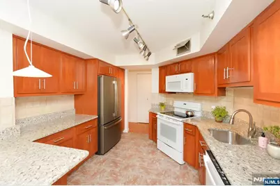 316 Prospect 3J #3J, Hackensack, NJ 07601 - Photo 9