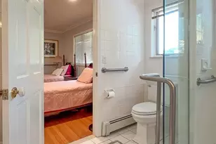 203 Harwood Pl, Paramus, NJ 07652 - Photo 23