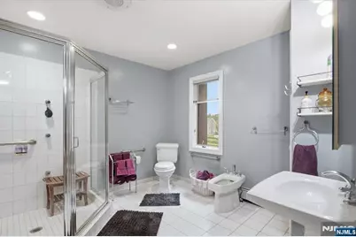 203 Harwood Place, Paramus, NJ 07652 - Photo 13