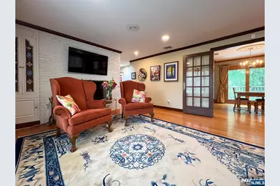 203 Harwood Place, Paramus, NJ 07652 - Photo 9