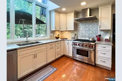 203 Harwood Place, Paramus, NJ 07652 - Photo 5