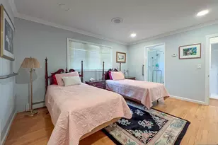 203 Harwood Pl, Paramus, NJ 07652 - Photo 17