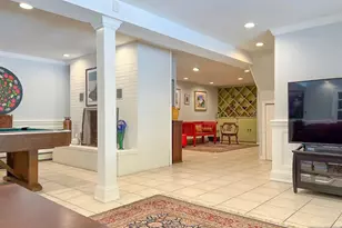 203 Harwood Pl, Paramus, NJ 07652 - Photo 19