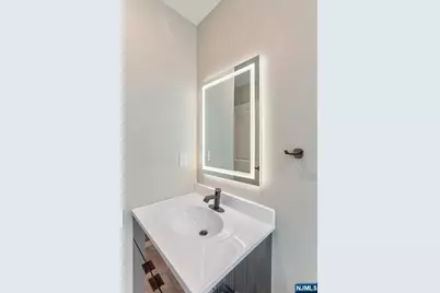 62 Columbia Avenue, Newark, NJ 07106 - Photo 37