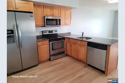 411 E Brinkerhoff Avenue 111 #111, Palisades Park, NJ 07650 - Photo 11
