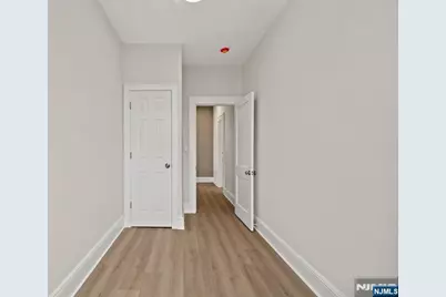 28 Riverside Place 2 #2, Garfield, NJ 07026 - Photo 19