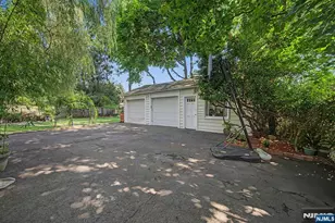 26 Day Ave, Tenafly, NJ 07670 - Photo 39