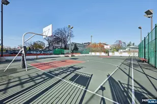555 North Ave 8N, Fort Lee, NJ 07024 - Photo 23