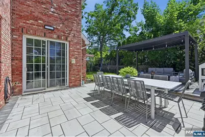 70 McElroy Avenue, Fort Lee, NJ 07024 - Photo 9