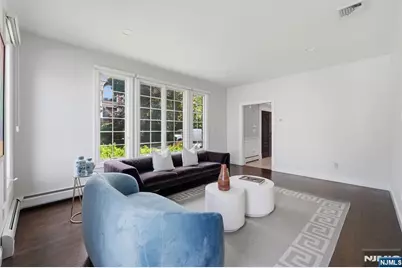 70 McElroy Avenue, Fort Lee, NJ 07024 - Photo 25