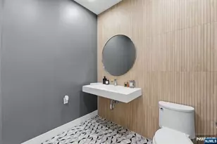 70 McElroy Ave, Fort Lee, NJ 07024 - Photo 29