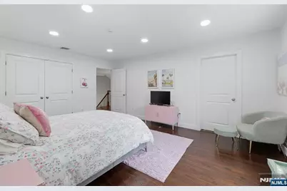 70 McElroy Avenue, Fort Lee, NJ 07024 - Photo 31